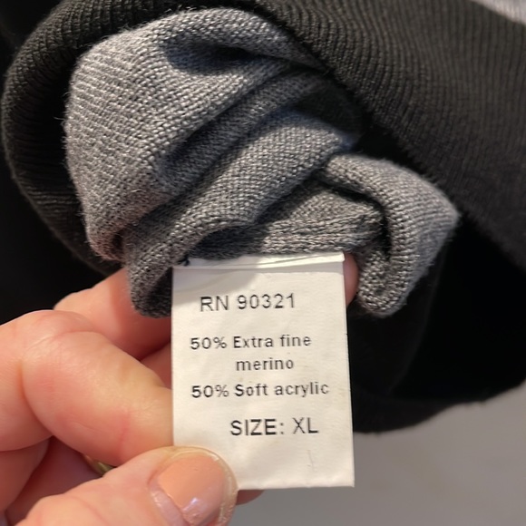 Marcello Sport V Neck Sweater - Picture 5 of 6